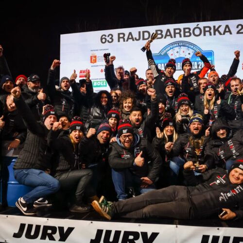 Szejowie na podium Karowej po raz czwarty z rzędu